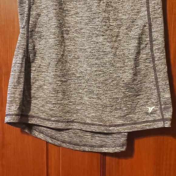 Grey workout tank - Picture 2 of 4